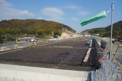玉島笠岡道路佐方　高架橋床版工事