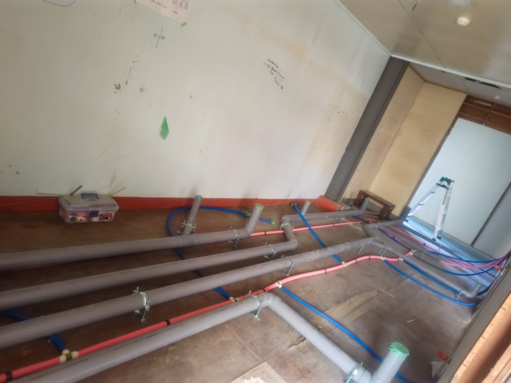 室内練習場、ネットが張られました！