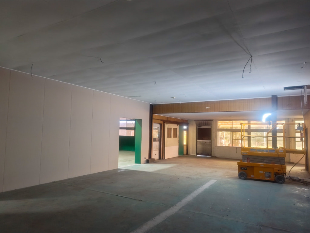 室内練習場、ネットが張られました！